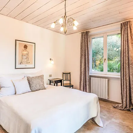 Casa Isa By Interhome Civezza