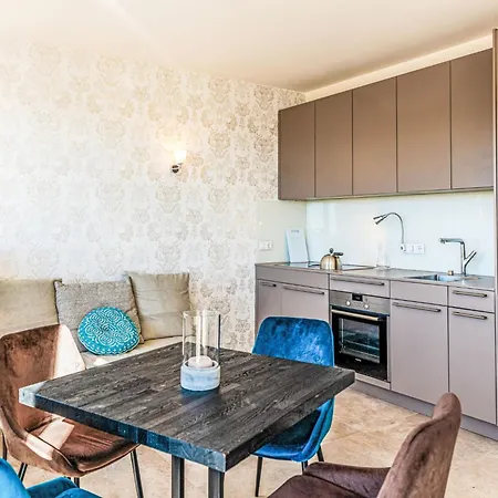 Daire Casa Isa By Interhome Civezza