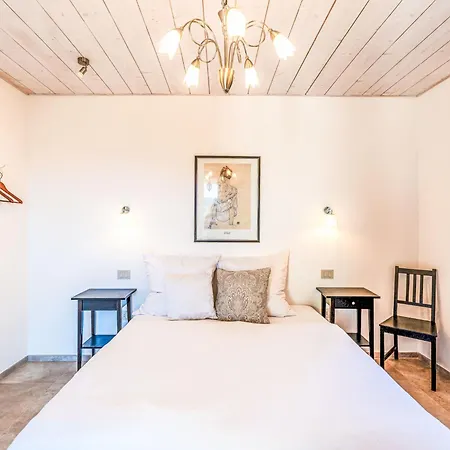 Casa Isa By Interhome Daire Civezza
