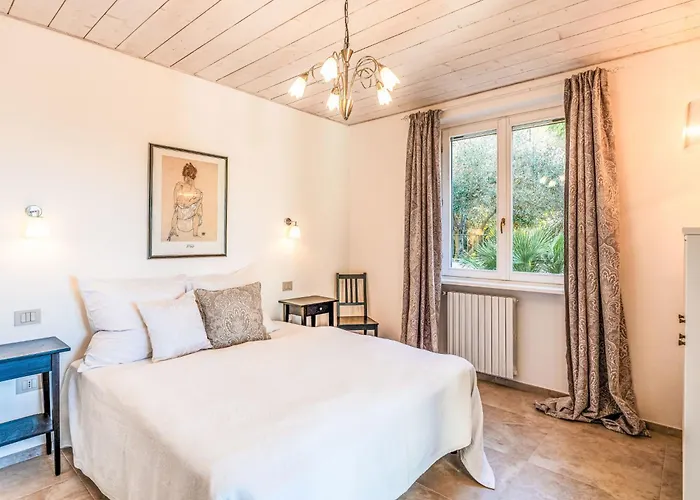 Casa Isa By Interhome Civezza